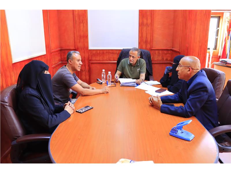  في اليوم المفتوح.. نائب مدير عام الهيئة لشئون المواصفات يلتقي عددا من المواطنين 