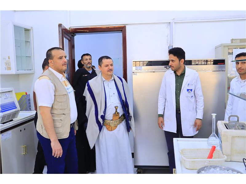 وكيل وزارة الخدمة المدنية والمدير العام للهيئة يتفقدان مستوى الانضباط الوظيفي بهيئة المواصفات والمقاييس 